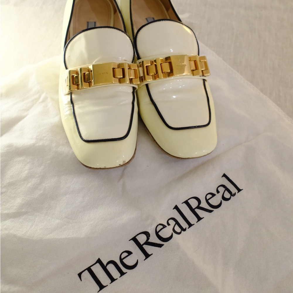 Charming Prada Vintage Patent Leather Loafers - Picture 2 of 13